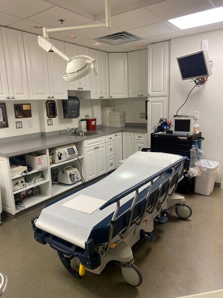 More Photos Of 1221 N Church St, Moorestown Medical For Sale