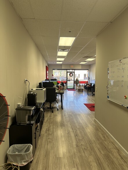 More Photos Of 615 S Livingston Ave, Livingston Storefront For Lease