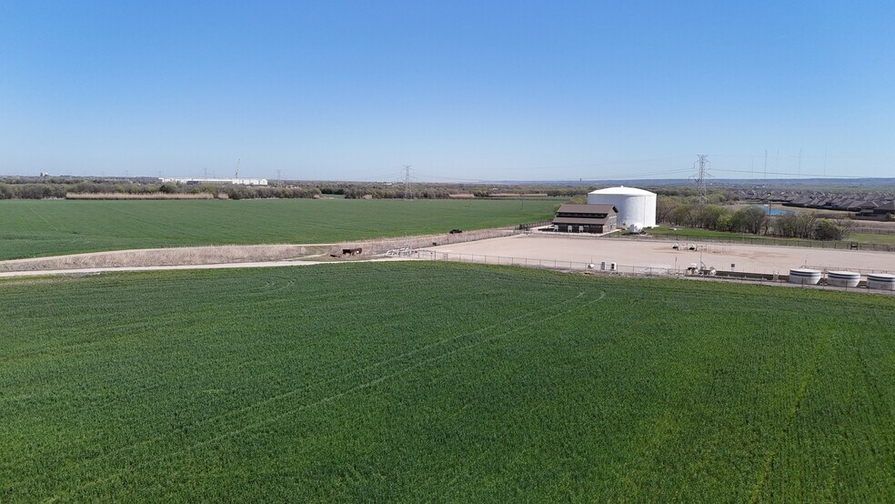 More Photos Of Hwy 360, Grand Prairie Land For Sale