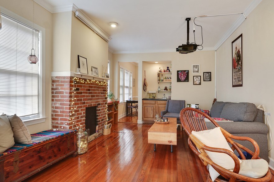 More Photos Of 323 4th St NE, Atlanta Apartments For Sale