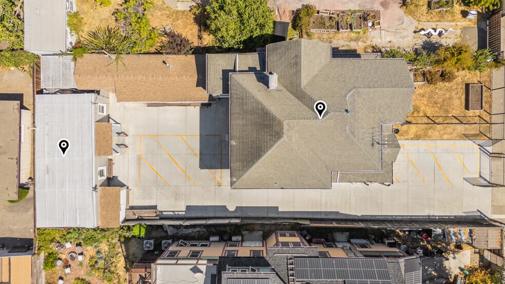 More Photos Of 1062 60th St, Oakland Apartments For Sale