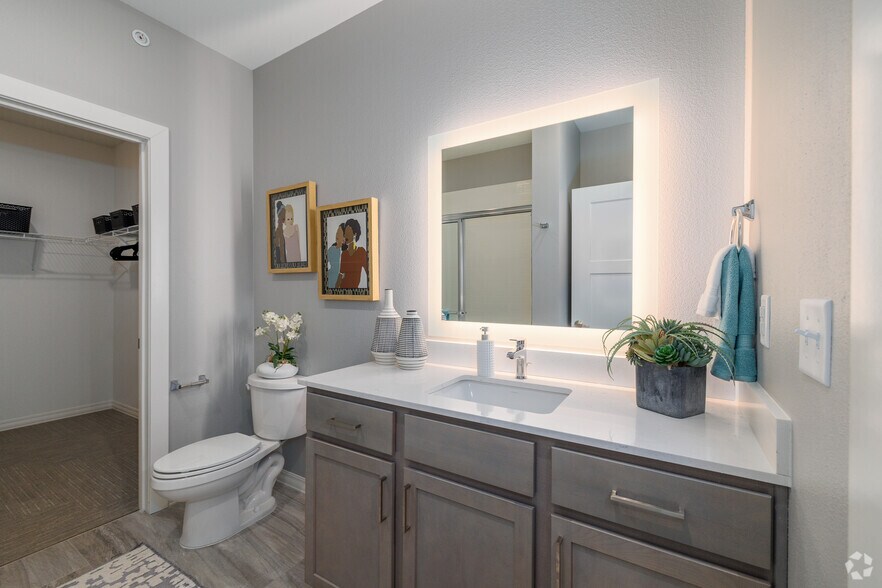 More Photos Of 2620 W Sunshine St, Springfield Apartments For Lease