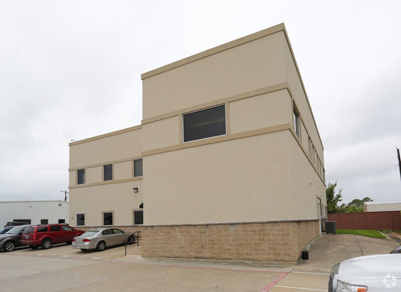 More Photos Of 2020 E Continental Blvd, Southlake Office For Lease