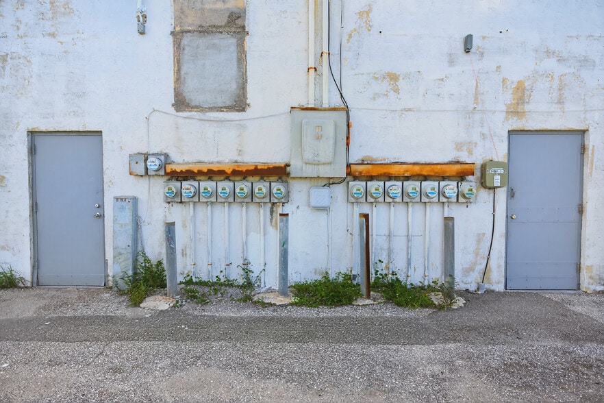 More Photos Of 1460 Cypress Dr, Jupiter Warehouse For Sale