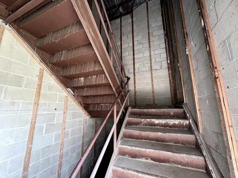 More Photos Of 200 White Horse Pike, Egg Harbor City Flex For Sale