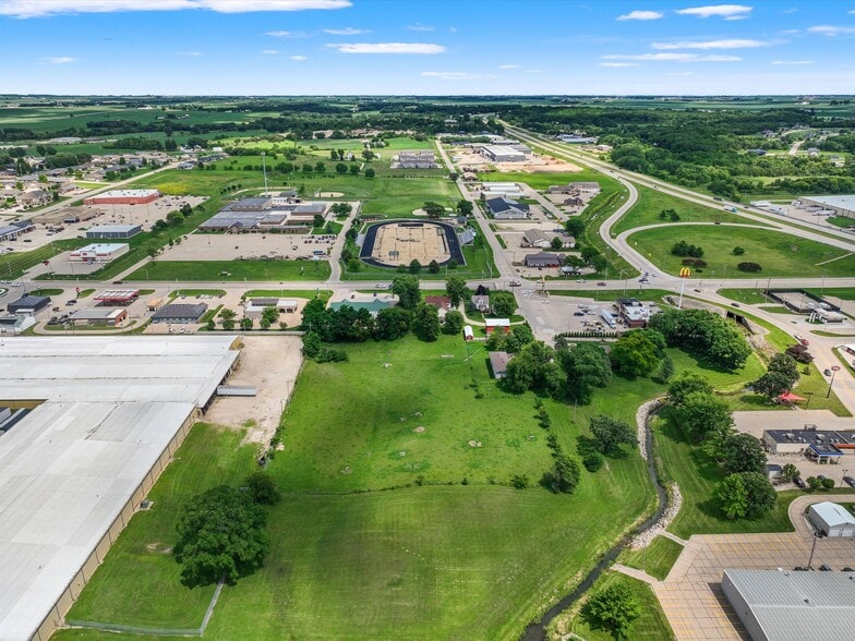More Photos Of 1430 9th St SE, Dyersville Land For Sale