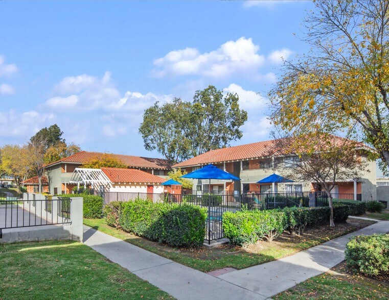 More Photos Of 1531 W Rialto Ave, Fontana Apartments For Sale