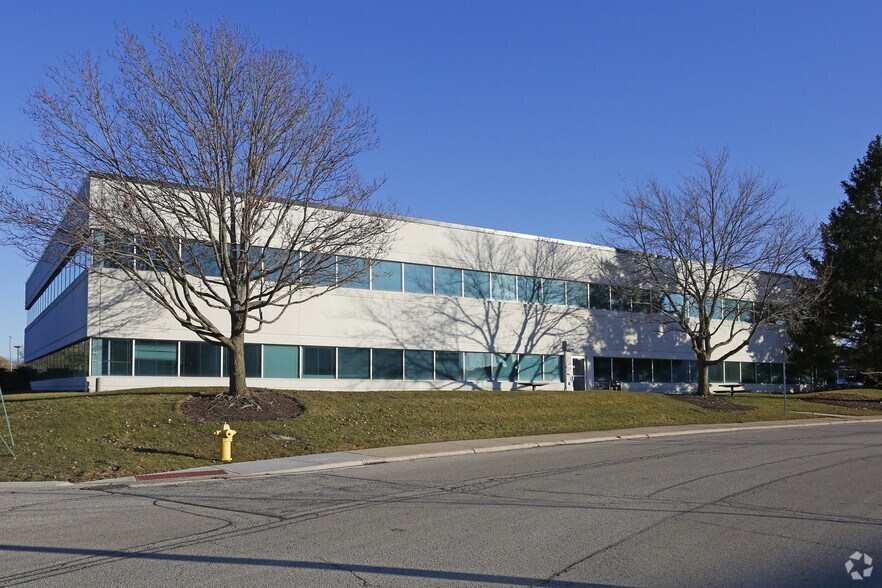 More Photos Of 555 Waters Edge, Lombard Office For Lease
