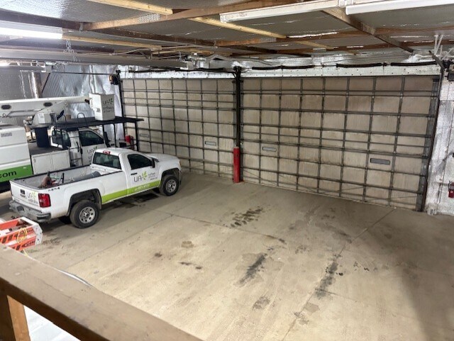 More Photos Of 3300 21st St, Zion Warehouse For Lease