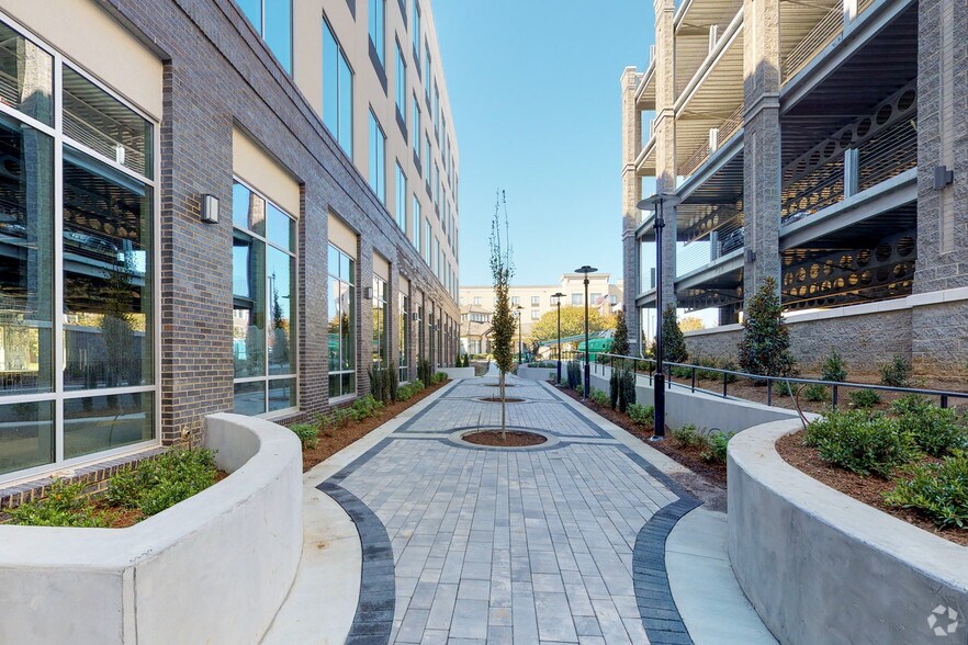 More Photos Of 1916 Ayrsley Town Blvd, Charlotte Office For Lease