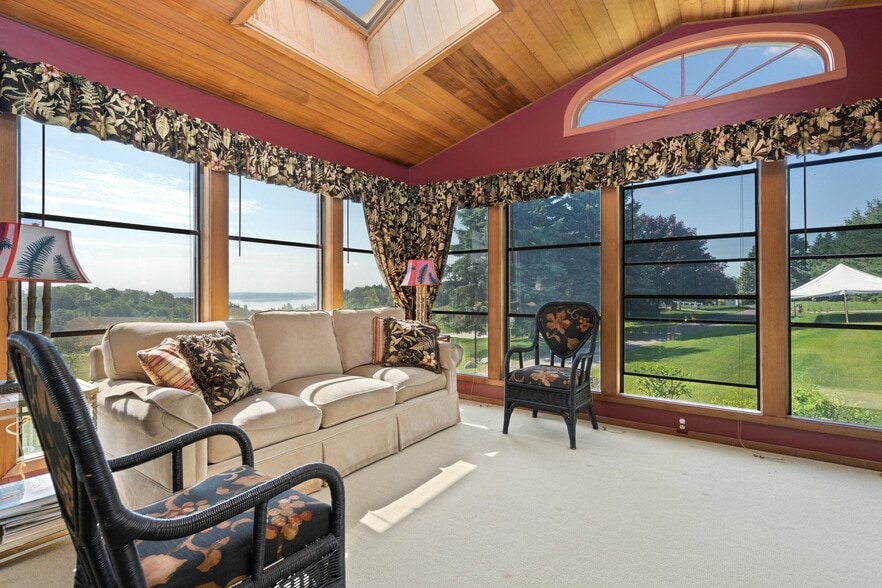 More Photos Of 10343 E Hilltop Rd, Suttons Bay Winery Vineyard For Sale