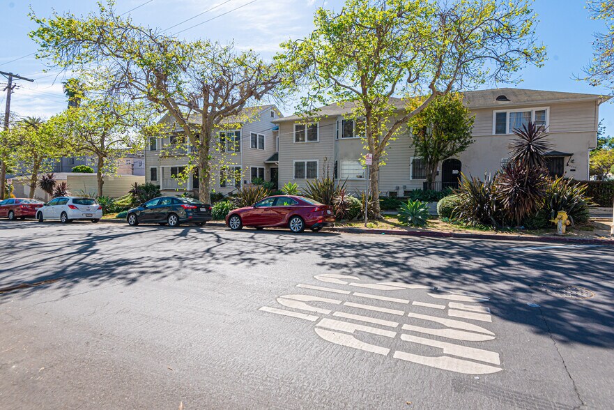 Primary Photo Of 3220 W 2nd St, Los Angeles Multifamily For Sale
