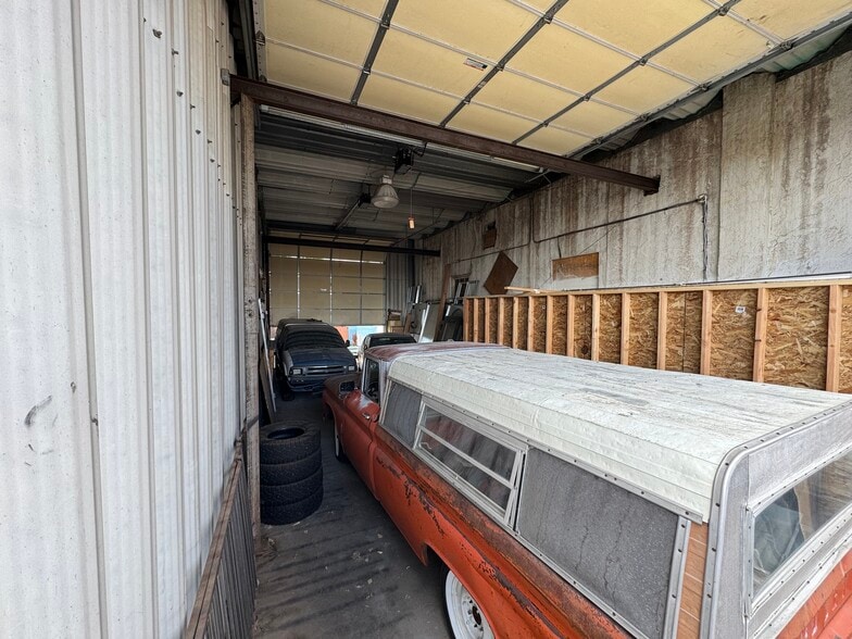 More Photos Of 305 Central Ave, Wiggins Auto Salvage Facility For Lease