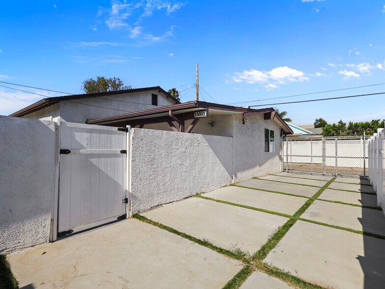 More Photos Of 15801 Chatsworth St, Granada Hills Multifamily For Sale