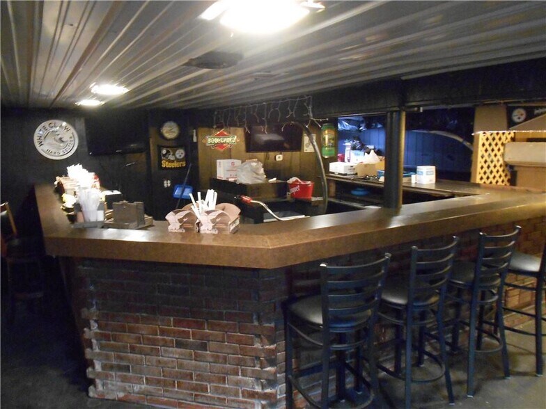 More Photos Of 164 Coyle Curtain Rd, Monongahela General Retail For Sale