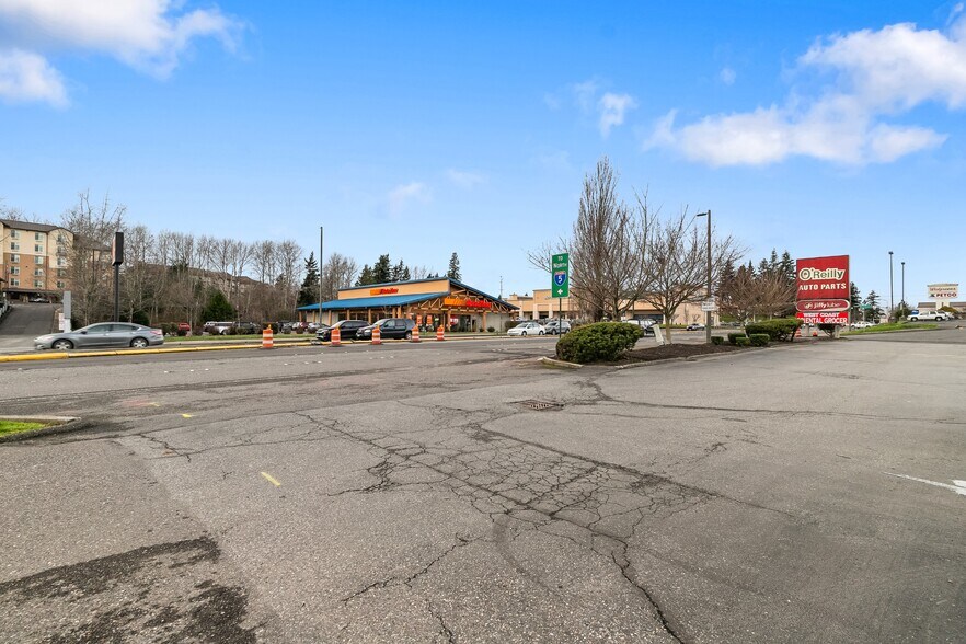 More Photos Of 4040 Meridian St, Bellingham Bank For Sale