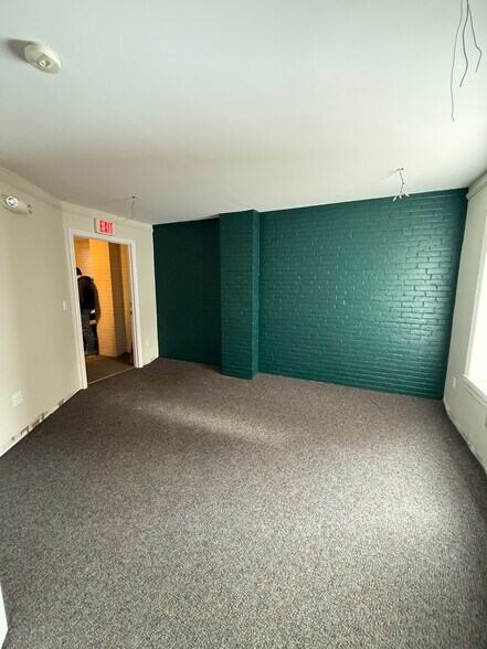 More Photos Of 40 Canal St, Lancaster Office For Lease