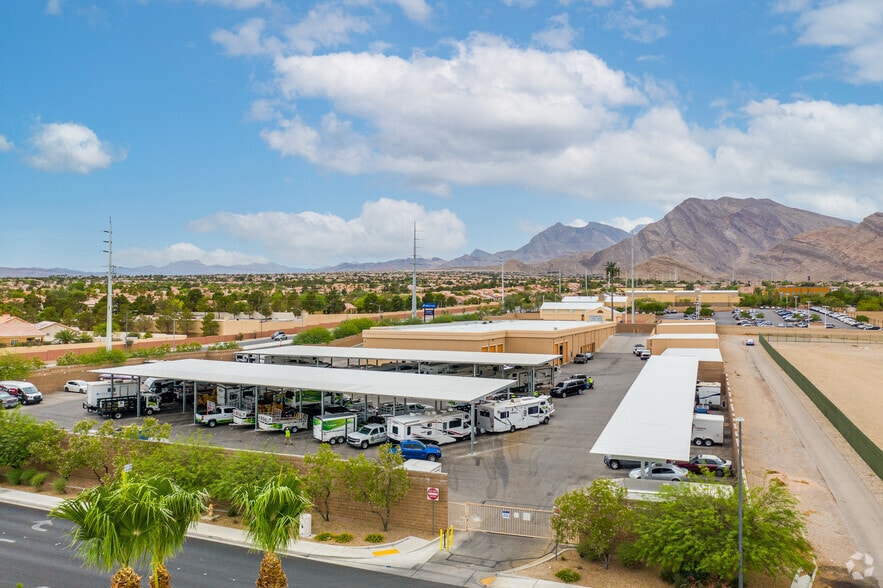 More Photos Of 9770 W Cheyenne Ave, Las Vegas Self Storage For Lease