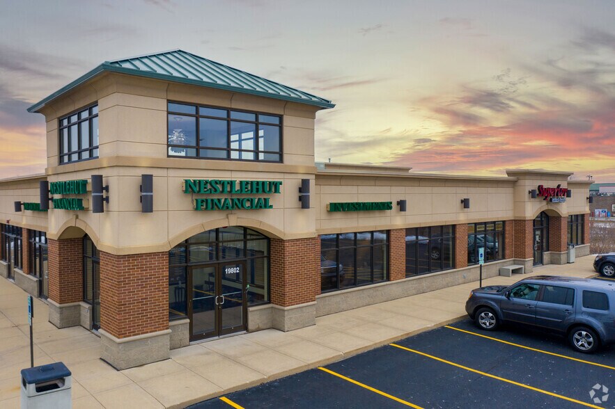 More Photos Of 19800-19866 S Harlem Ave, Frankfort General Retail For Lease