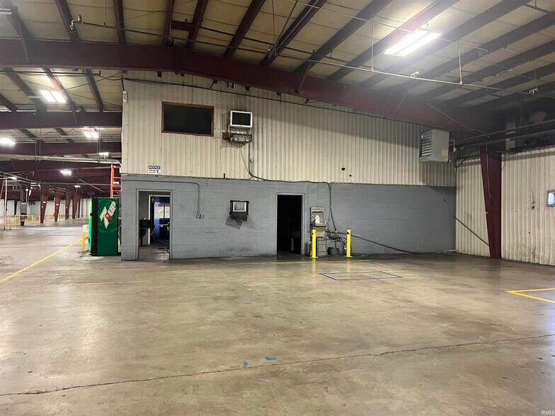 More Photos Of 1015 W 9th St, Mount Carmel Warehouse For Sale