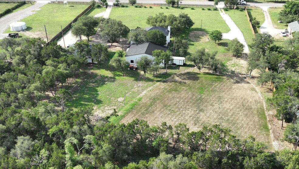 More Photos Of 102 County Road 180, Leander Loft Creative Space For Sale