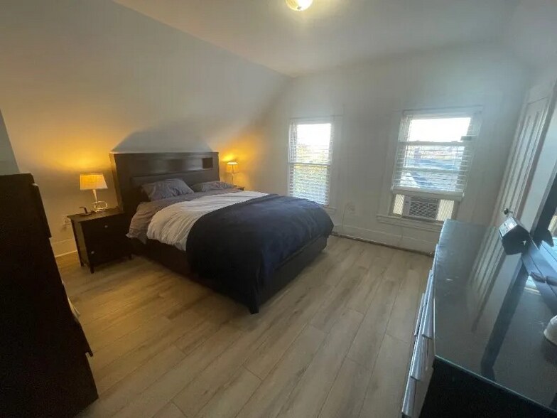 More Photos Of 501 Manchester St, Manchester Multifamily For Sale