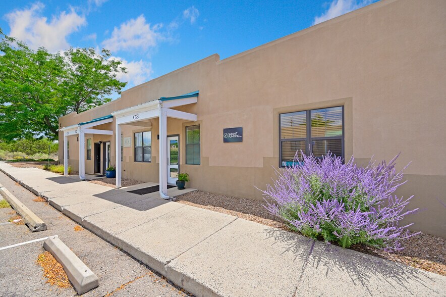 More Photos Of 3600 Rodeo Ln, Santa Fe Medical For Sale