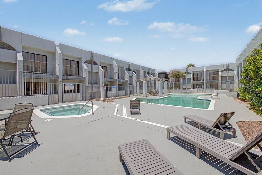 More Photos Of 5251 S Julian Dr, Tucson Apartments For Sale