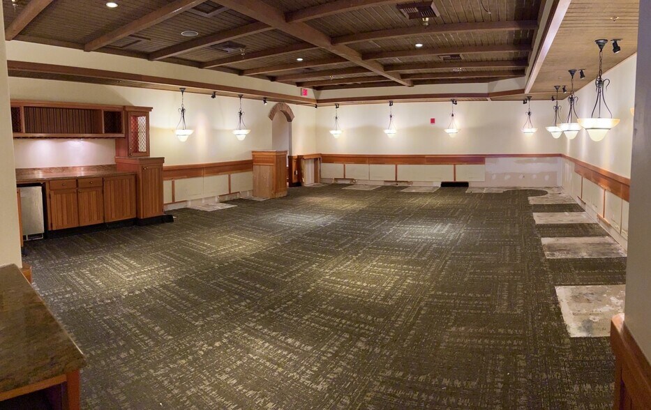 More Photos Of 425-525 Union St, Waterbury Unknown For Lease