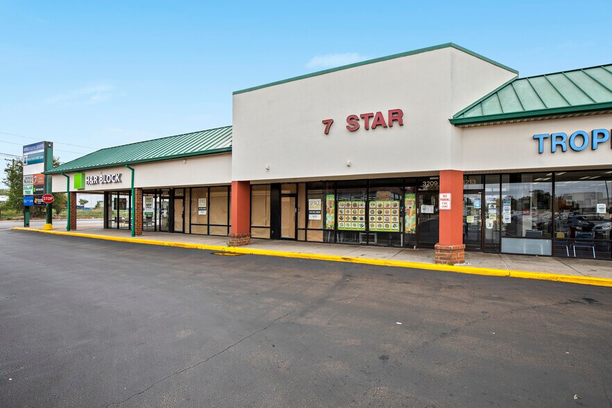 More Photos Of 4756 S Kedzie Ave, Chicago Storefront For Sale