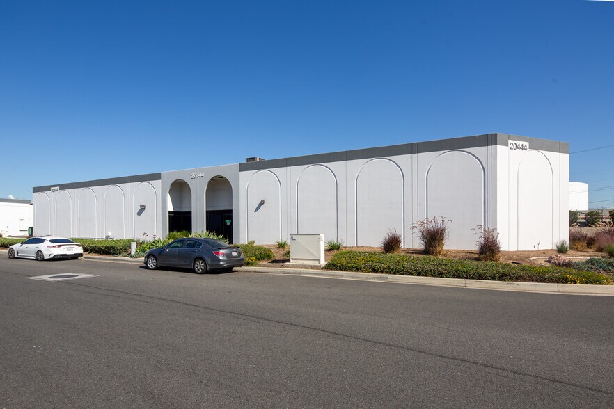 More Photos Of 20435 Tillman Ave, Carson Unknown For Lease