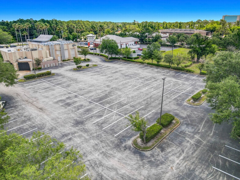 More Photos Of 220 N Williamson Blvd, Ormond Beach Restaurant For Sale