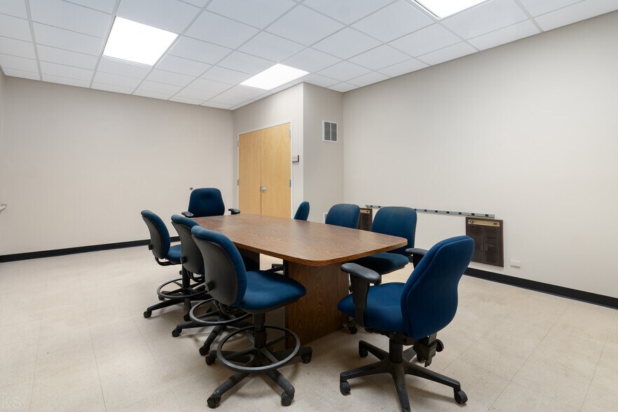 More Photos Of 3702 Hy Point Blvd, Rolla Industrial For Sale