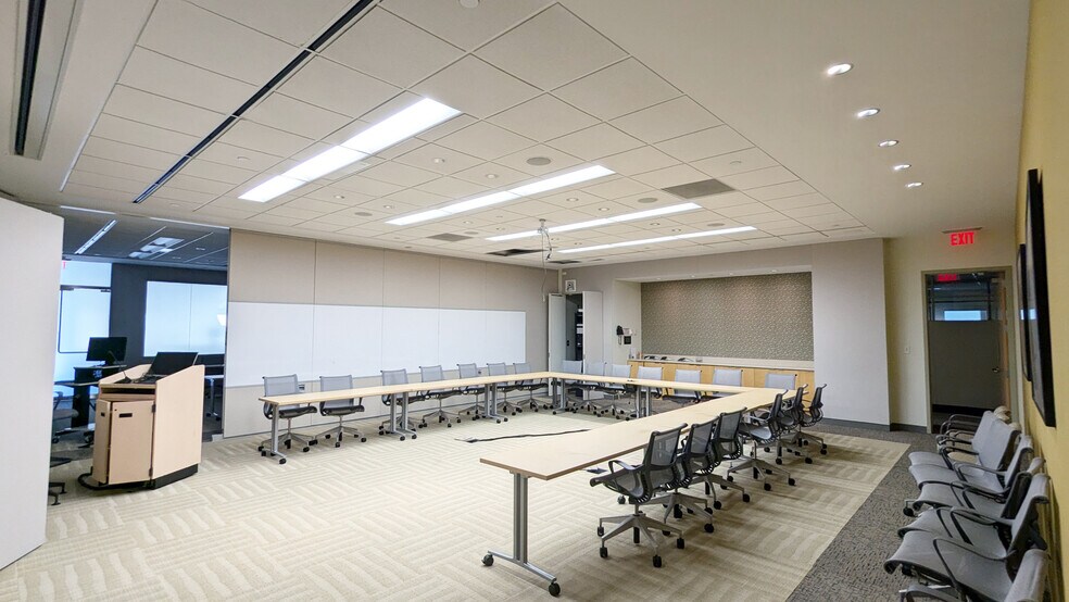 More Photos Of 200 Corporate Ct, South Plainfield Loft Creative Space For Lease