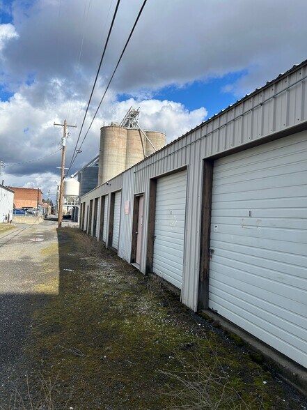 More Photos Of 10 G St, Cheney Self Storage For Sale