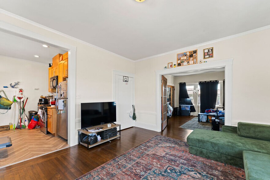 More Photos Of 646 42nd, Oakland Apartments For Sale