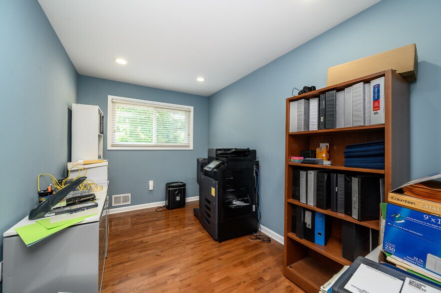More Photos Of 438 Main St, Spotswood Medical For Sale