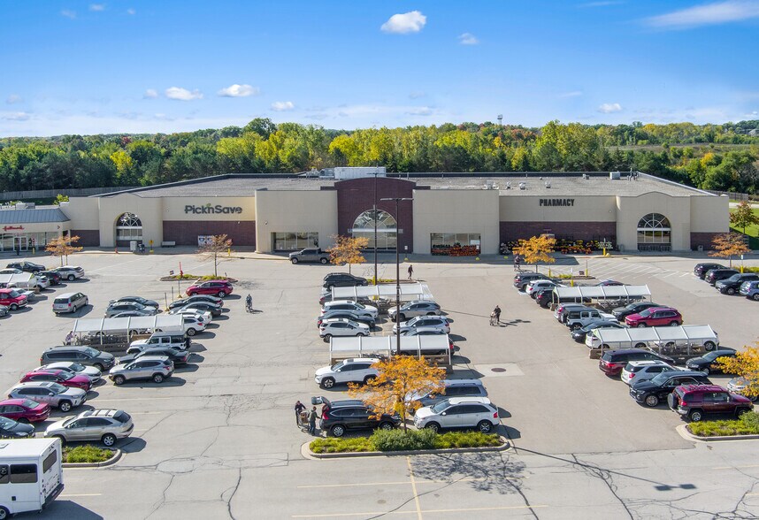 Primary Photo Of 7201-7255 S 76th St, Franklin General Retail For Lease