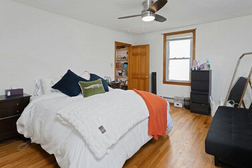 More Photos Of 45 Pleasant St, Stamford Apartments For Sale