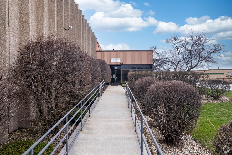 More Photos Of 410-470 W 169th St, South Holland Warehouse For Lease