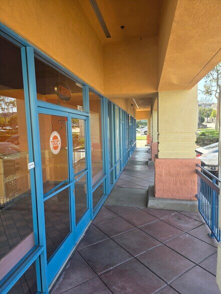 More Photos Of 1889 E Willow St, Signal Hill Freestanding For Lease