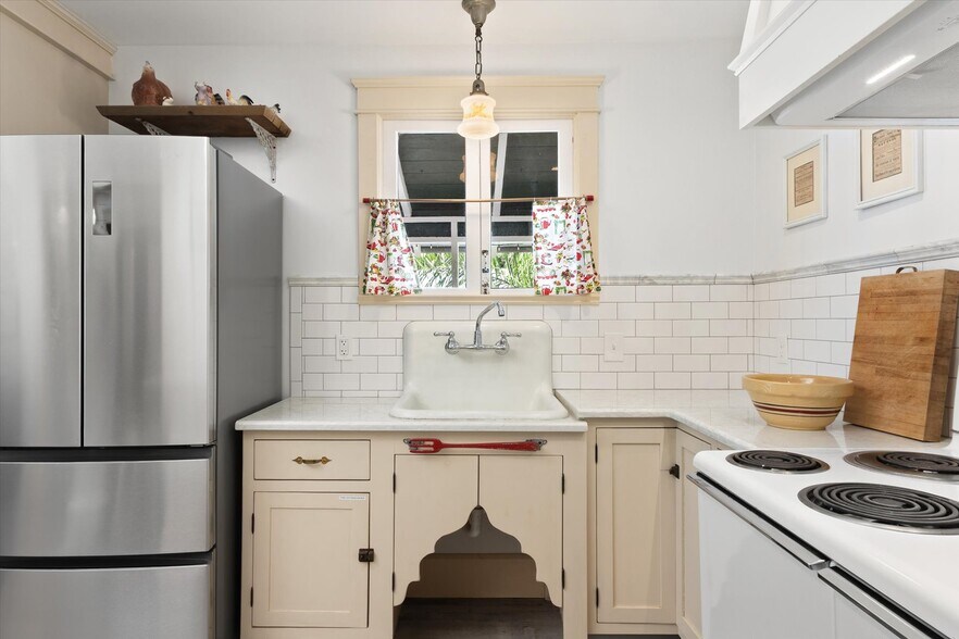 More Photos Of 16 Locust St, Saint Augustine Specialty For Sale