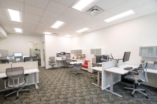 More Photos Of 9400 Reeds Rd, Overland Park Flex For Lease