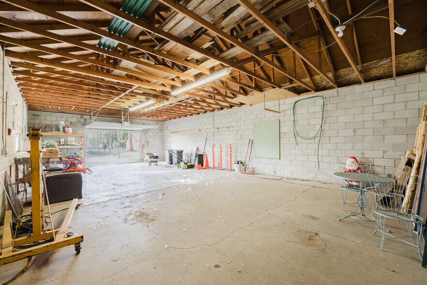 More Photos Of 925 Lamoille Hwy, Lamoille Hotel For Sale