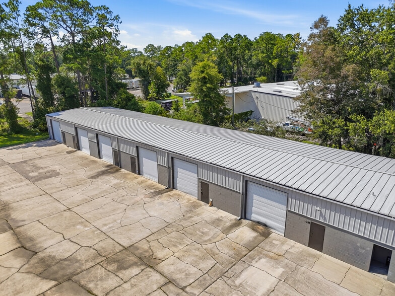 More Photos Of 1901 NW 67th Pl, Gainesville Light Manufacturing For Lease