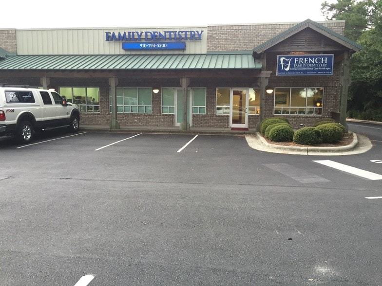 More Photos Of 6626 Gordon Rd, Wilmington Office For Sale