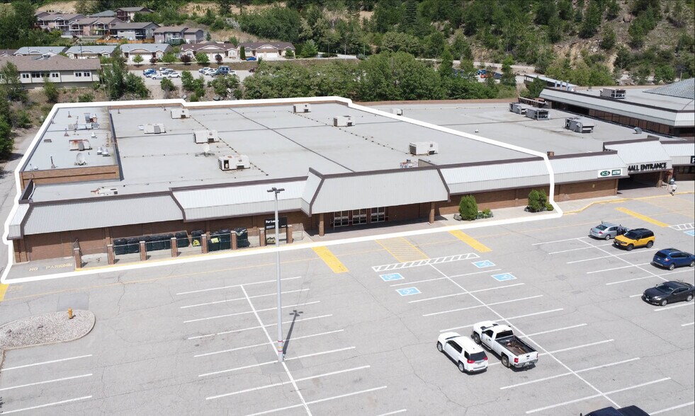 More Photos Of 8100 Rock Island Hwy, Trail Freestanding For Lease