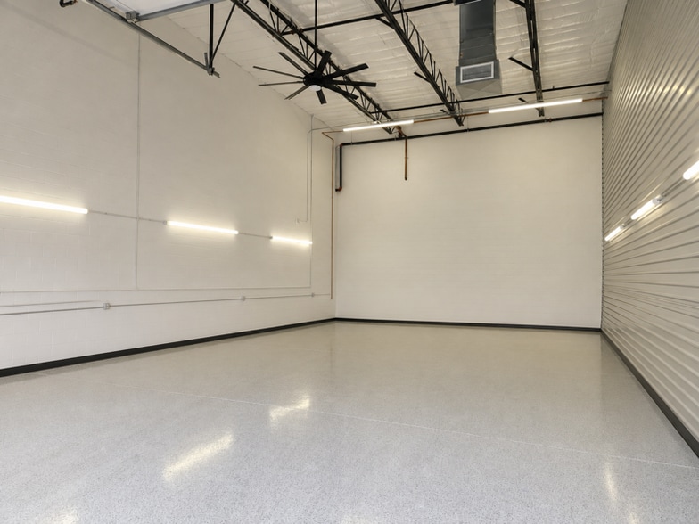 More Photos Of 31606 N Cave Creek Rd, Cave Creek Self Storage For Sale