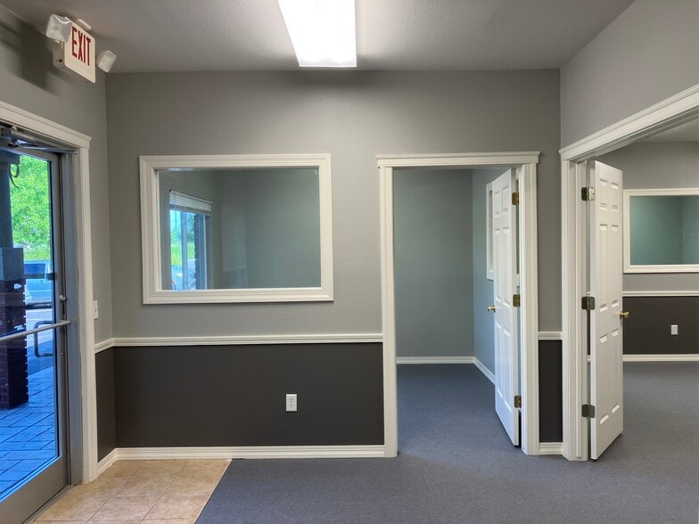 More Photos Of 1801 SW Regional Airport Blvd, Bentonville Unknown For Lease