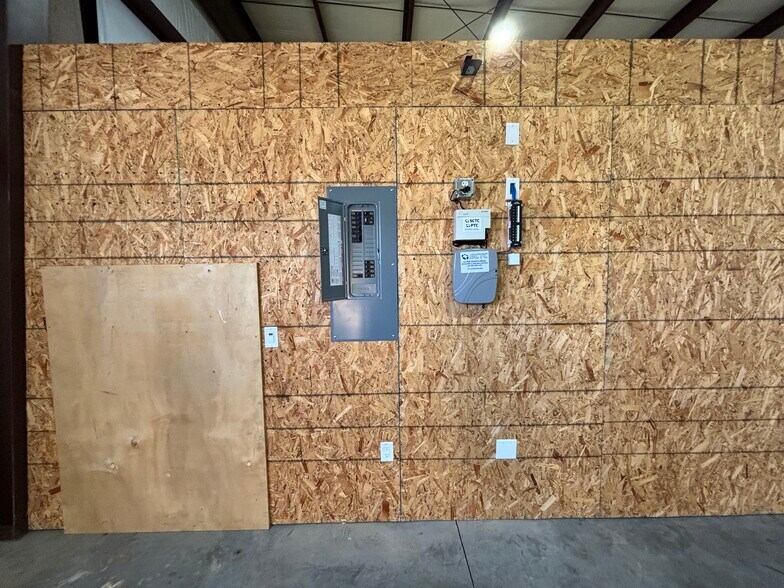 More Photos Of 1937 Pacific Ct SE, Stayton Industrial For Lease